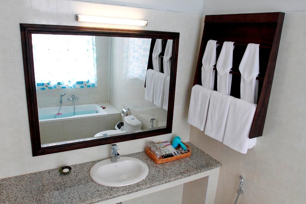 Inle Lotus Hotel Науншве Номер фото