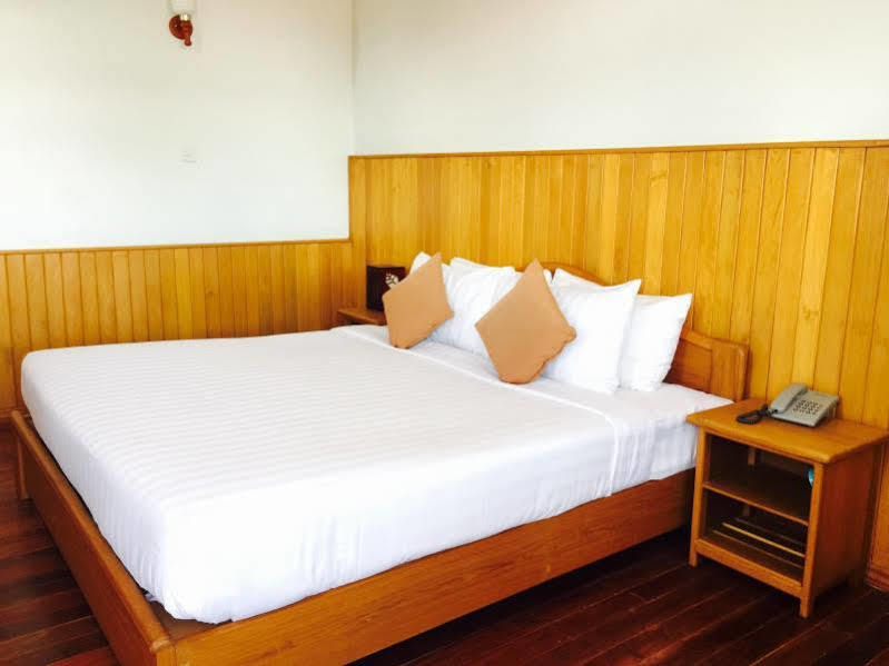 Inle Lotus Hotel Науншве Екстер'єр фото